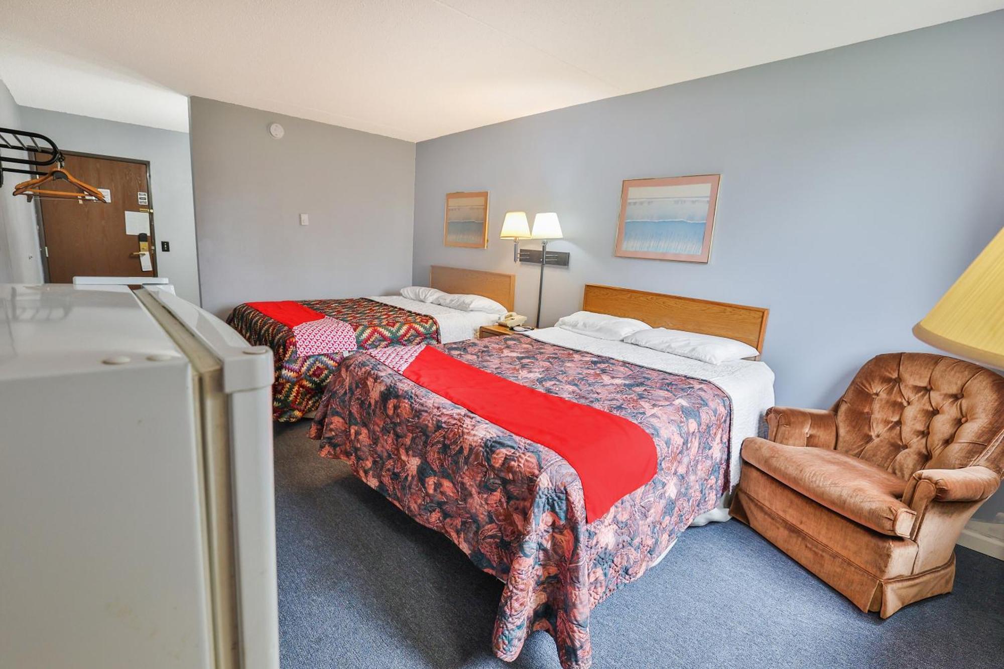 Hotel Oyo Mn, Canterbury Park 3*