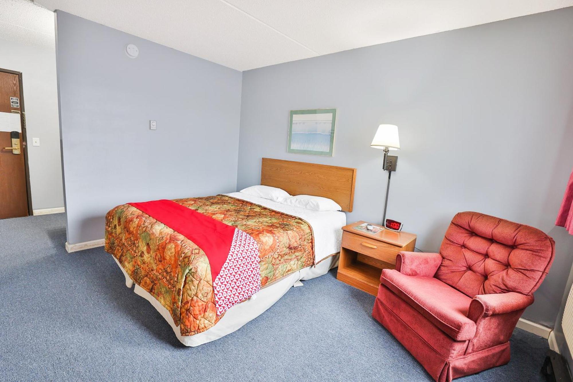 Hotel Oyo Mn, Canterbury Park 3*