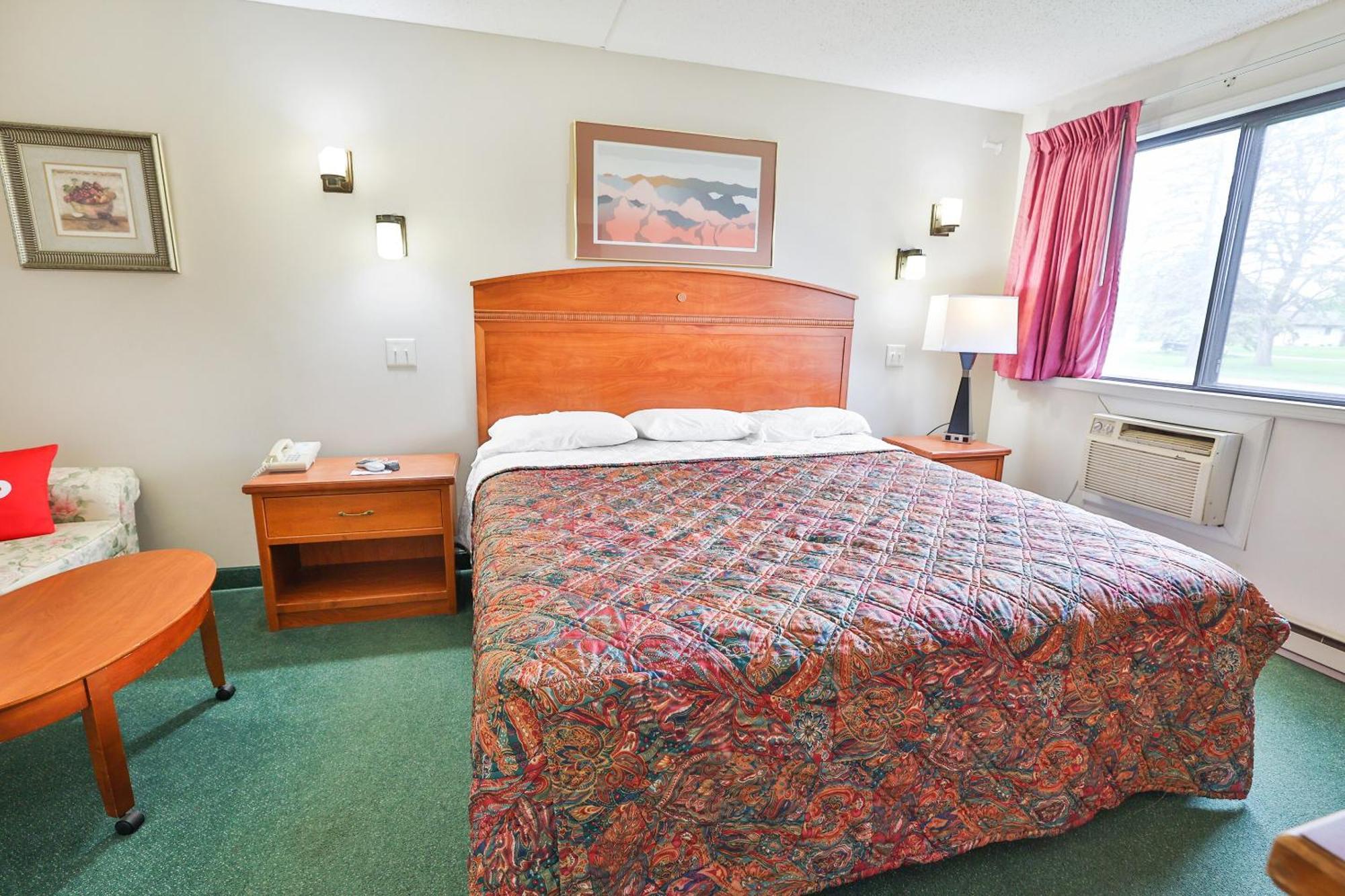 Hotel Oyo Mn, Canterbury Park