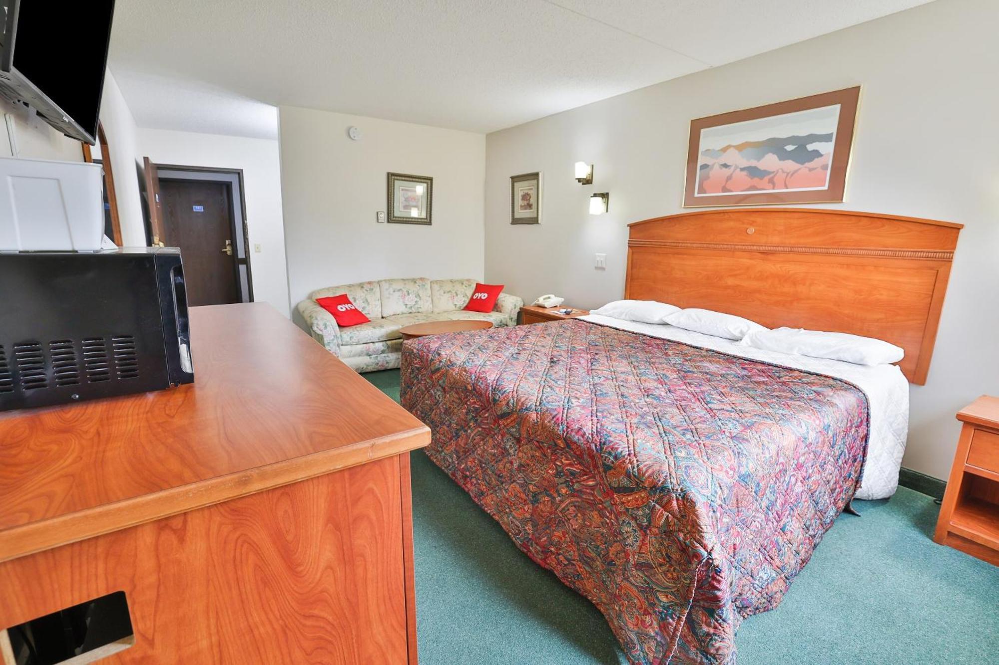 Oyo Mn, Canterbury Park Hotel 3*