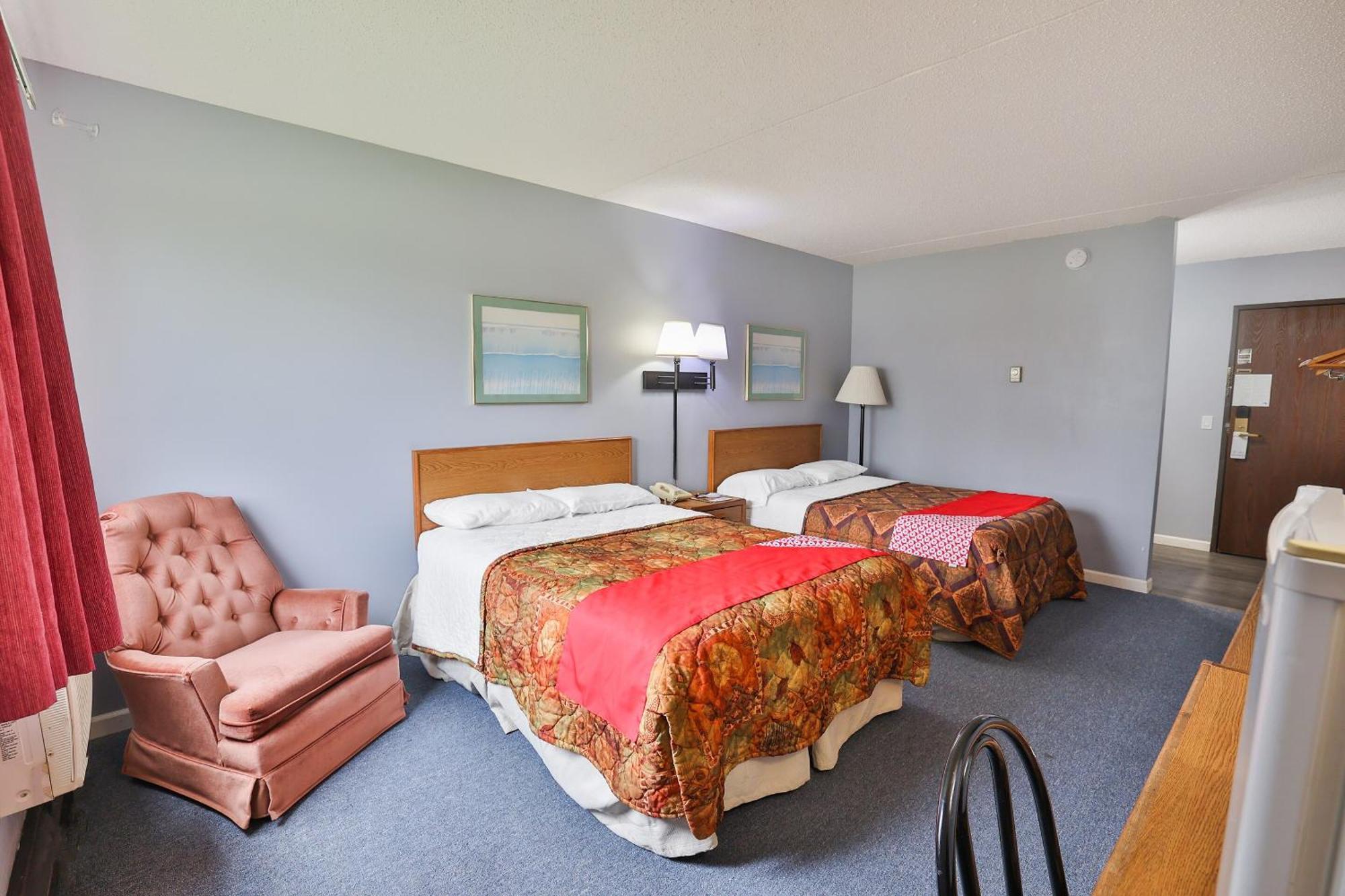 Oyo Mn, Canterbury Park Hotel Pipestone