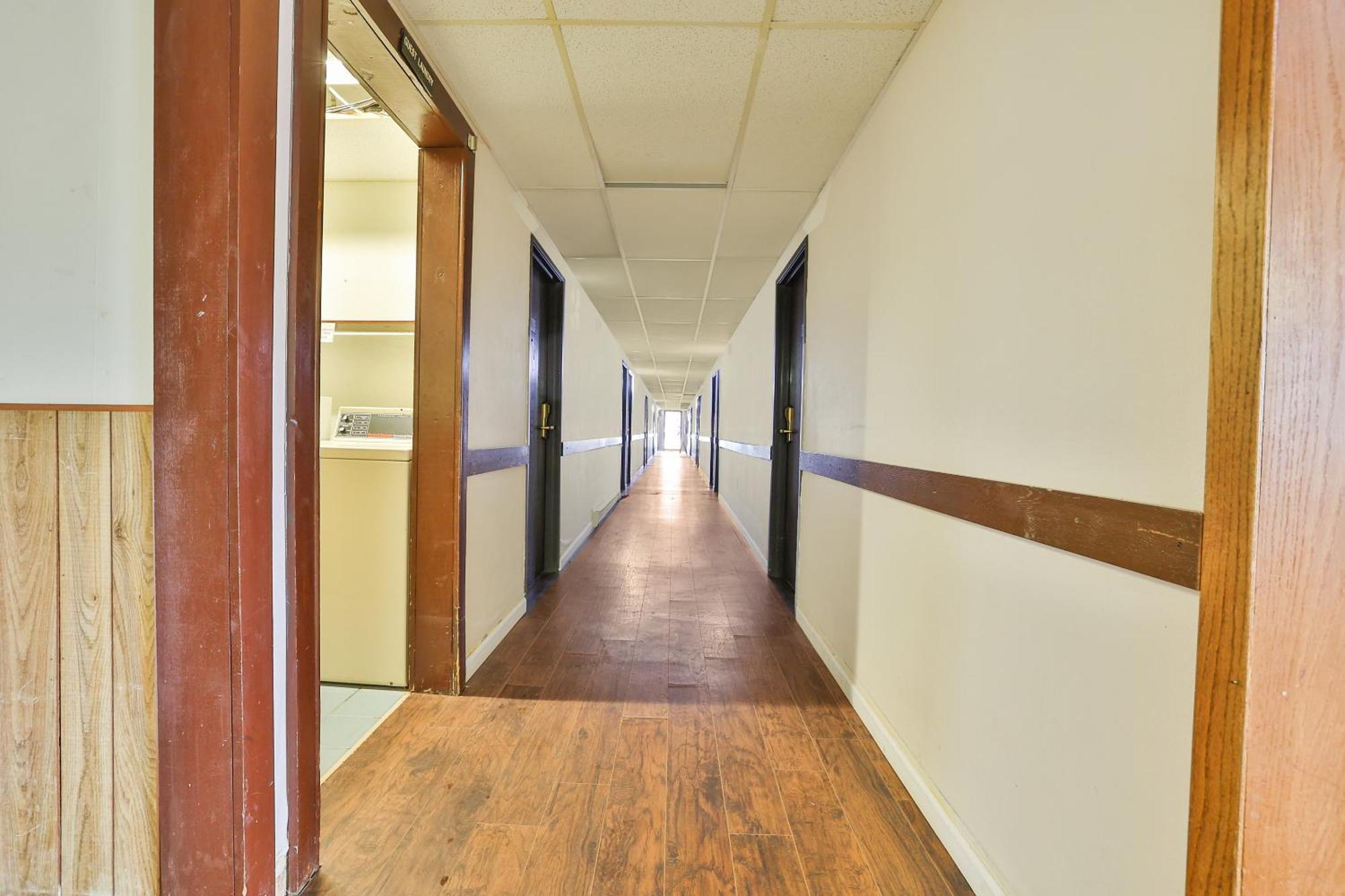 Hotel Oyo Mn, Canterbury Park Pipestone