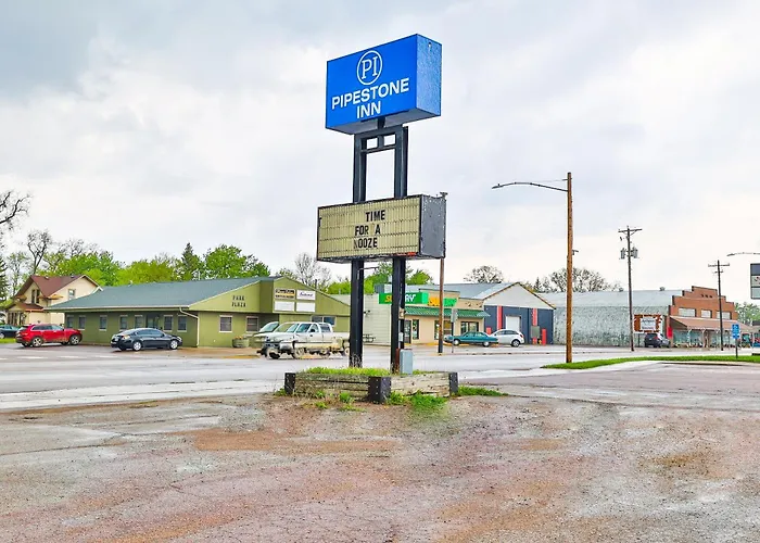 Oyo Hotel Pipestone Mn, Canterbury Park