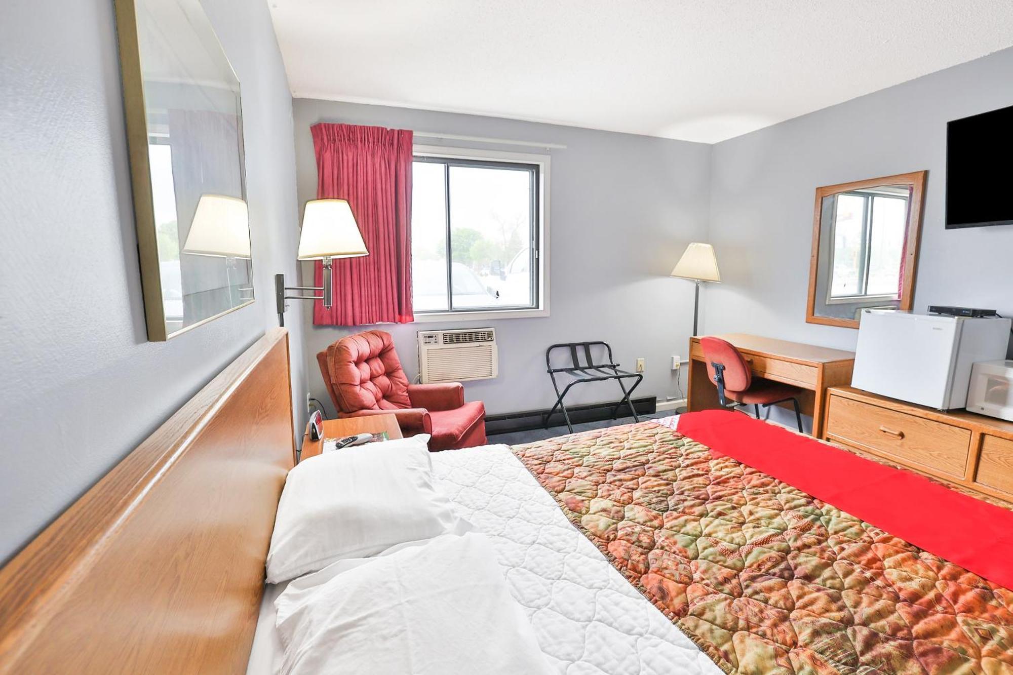 Oyo Mn, Canterbury Park Hotel 3*