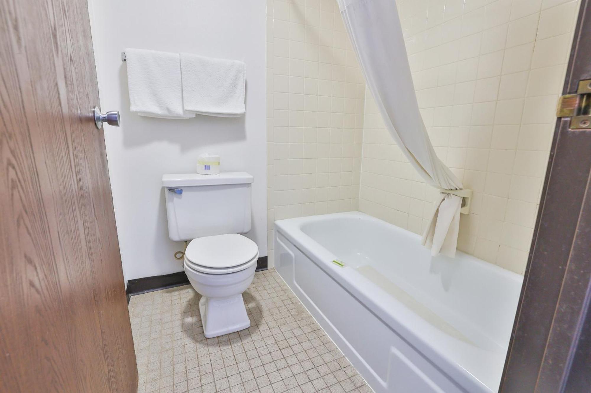 Hotel Oyo Mn, Canterbury Park 3*