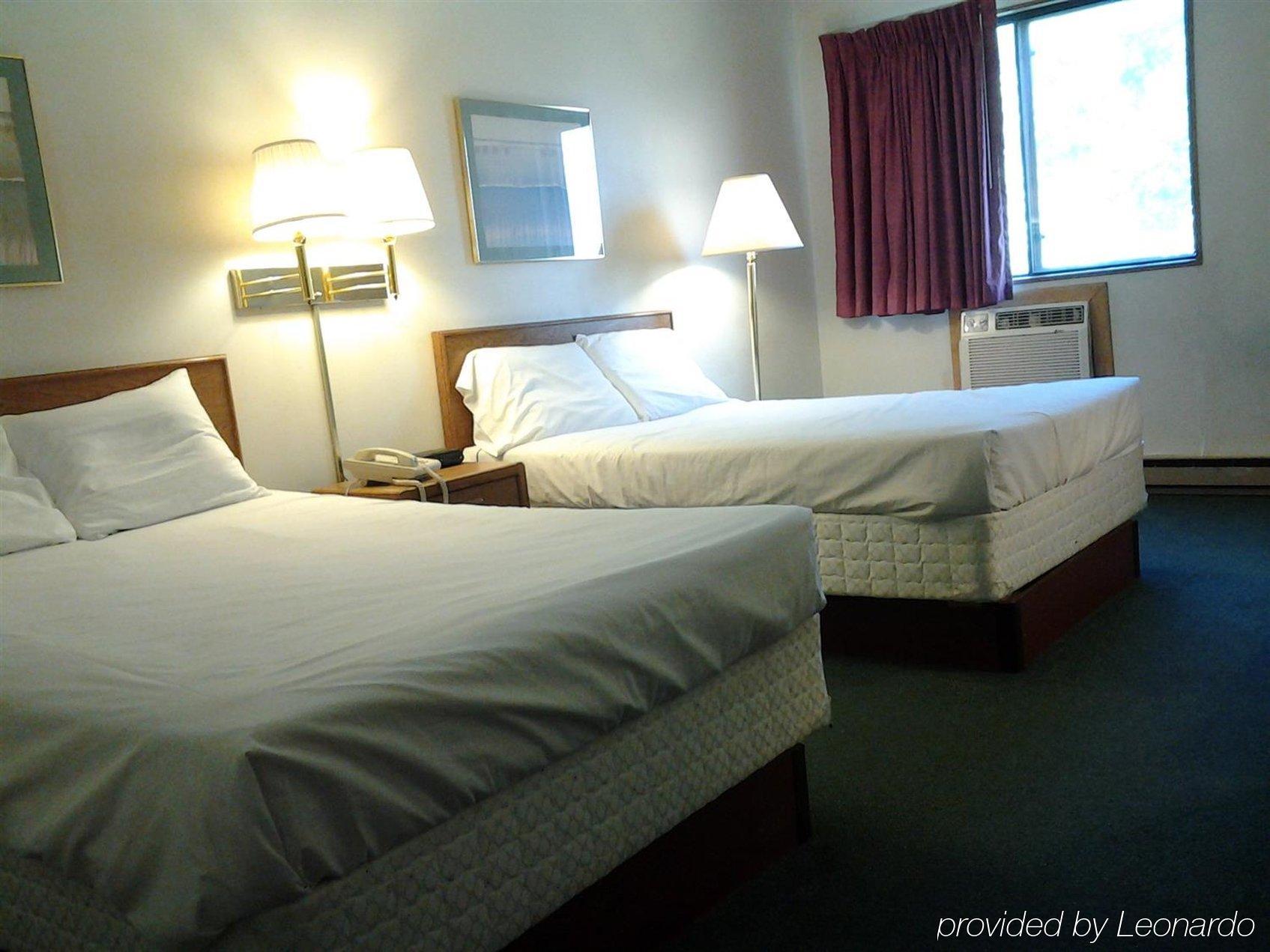 Hotel Oyo Mn, Canterbury Park Pipestone